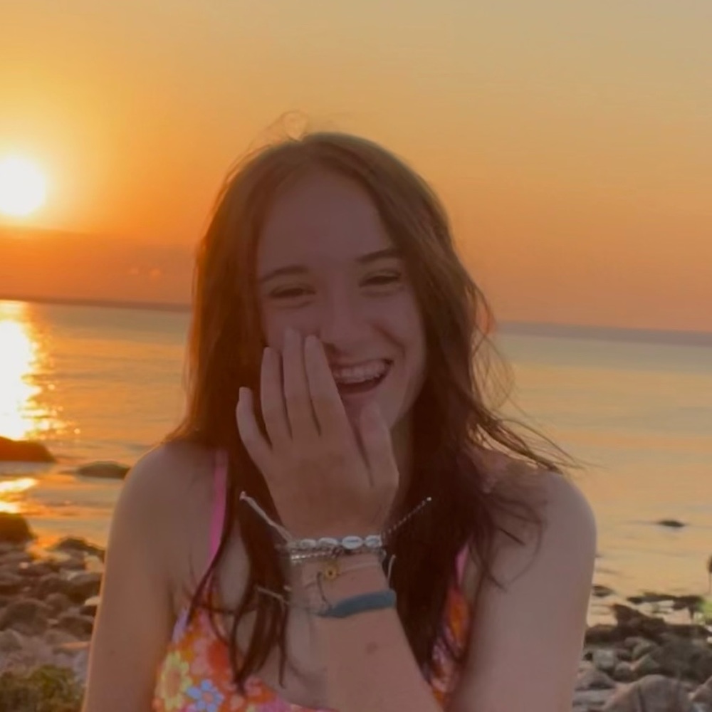 Meet your Posher, Ava